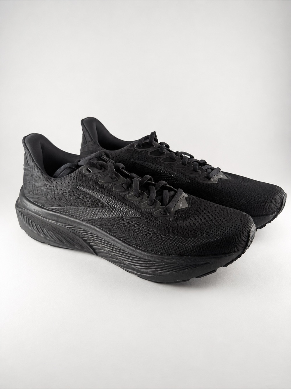 Size 10M- Brooks Ghost 17 Men's Running Shoe - Black